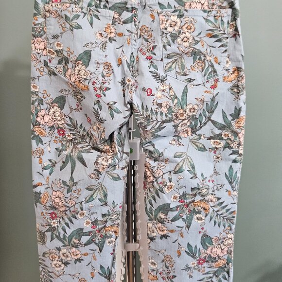 Code Blue Classic Capri - Picture 2 of 5